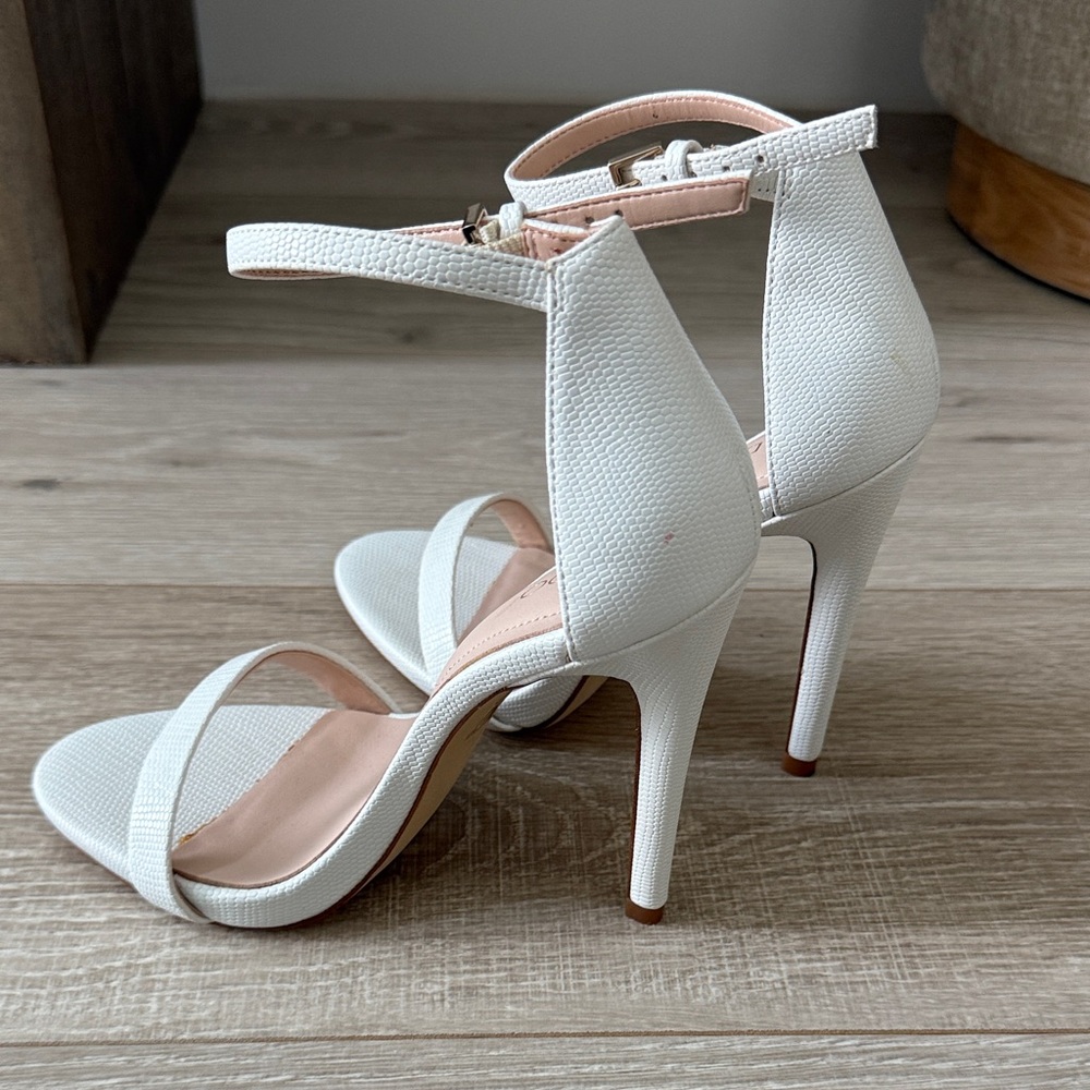 Aldo Elegant White Ankle Strap Heels - Picture 6 of 6